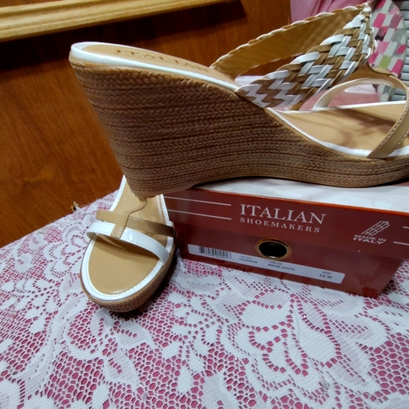 Italian Shoemaker Vegan Wedge sandal nib size 12 - Picture 2 of 5